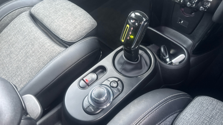 MINI Hatchback 135kW Cooper S Level 2 33kWh 3dr Auto Electric Hatchback